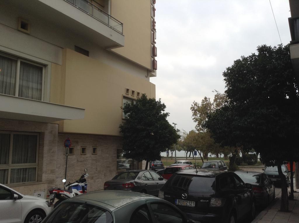 Park Hotel Волос Екстер'єр фото