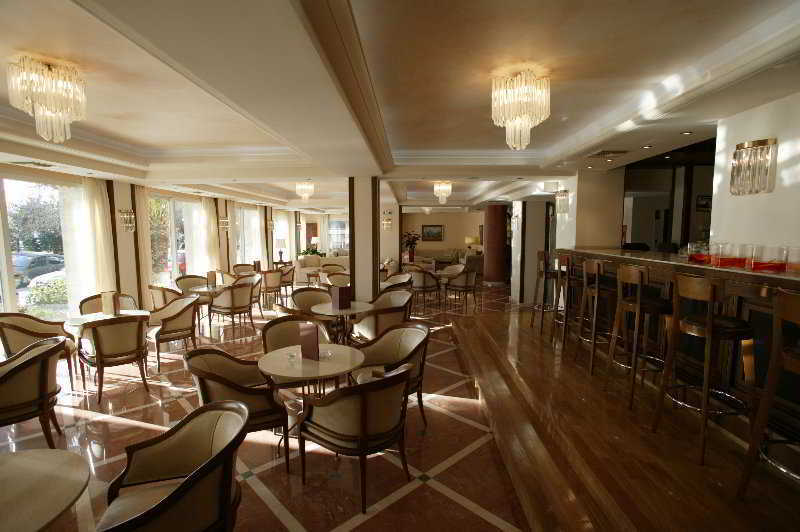 Park Hotel Волос Екстер'єр фото